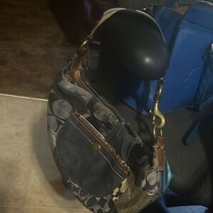 Iconic Coach bag! Beautiful details